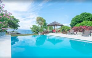 Shared outdoor infinity pool