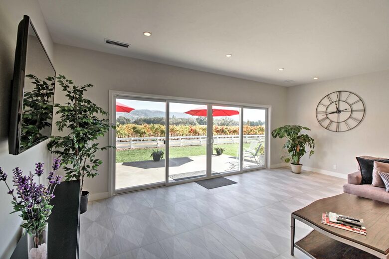 Sonoma Sunsets | With patio and vineyard views - Sonoma, California