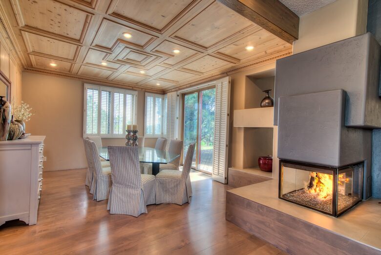 Peaceful Glen: Beautiful 5 bed, 4 bath mountain estate with hot tub + fire pit, close to Denver - Golden, Colorado