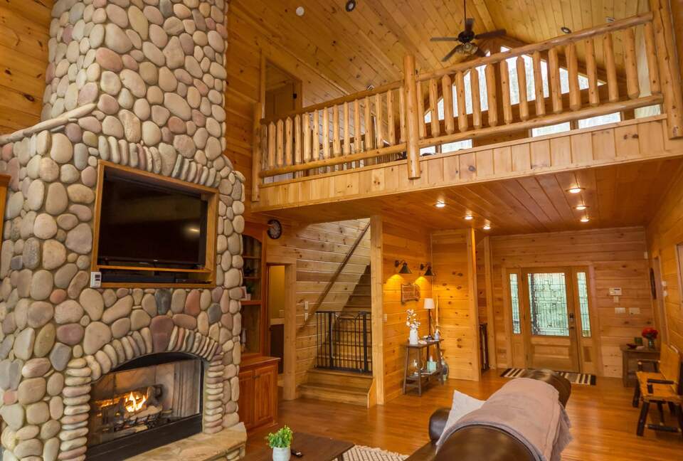 Luxe Lodge Near Downtown Blue Ridge - Blue Ridge, Georgia
