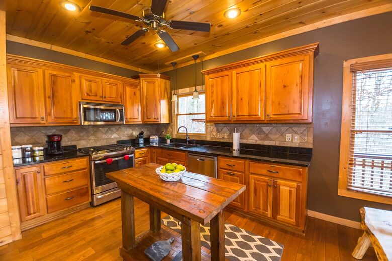 Luxe Lodge Near Downtown Blue Ridge - Blue Ridge, Georgia