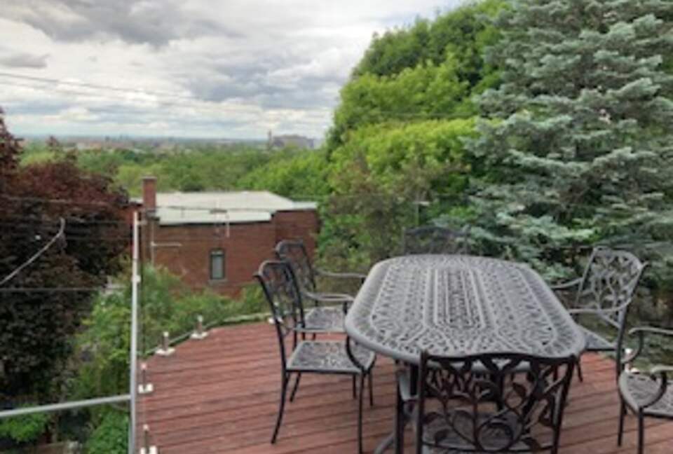 Mid century cottage on Mount Royal with stunning view - Outremont, Montreal, Canada