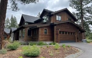 Mountain Modern Home Minutes From Ski Resorts and Lake Tahoe - Truckee, California