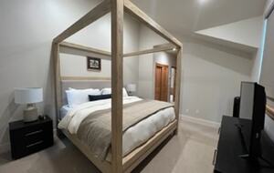 Mountain Modern Home Minutes From Ski Resorts and Lake Tahoe - Truckee, California