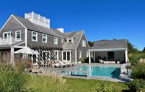 Coastal Modern Beach Home - Nantucket, Massachusetts