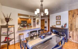 Timberfalls Hideaway - Luxurious Condo with Shared Pool and Tennis - Vail, Colorado