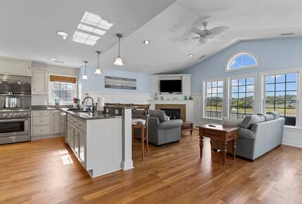 Dreamy Waterfront | With Private Beach Access - Holden Beach, North Carolina