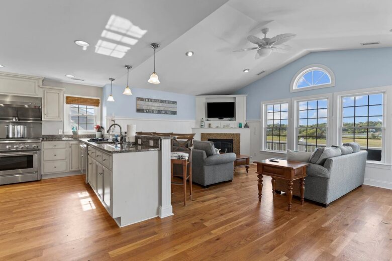 Dreamy Waterfront | With Private Beach Access - Holden Beach, North Carolina