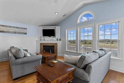 Dreamy Waterfront | With Private Beach Access - Holden Beach, North Carolina