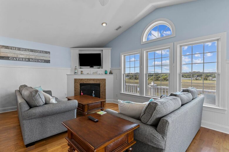 Dreamy Waterfront | With Private Beach Access - Holden Beach, North Carolina
