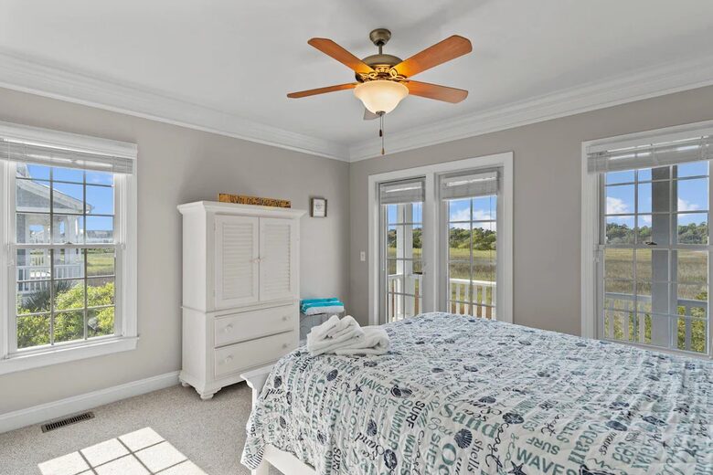 Dreamy Waterfront | With Private Beach Access - Holden Beach, North Carolina