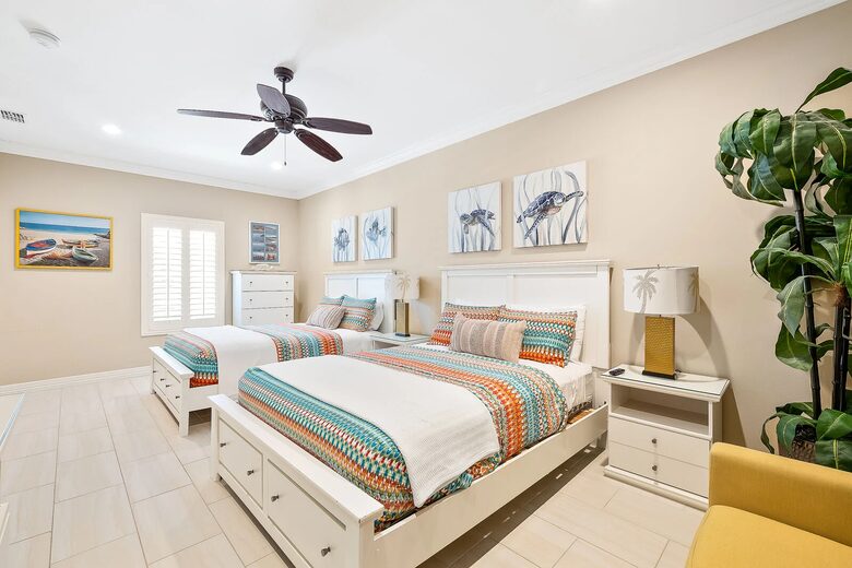 Downstairs bedroom