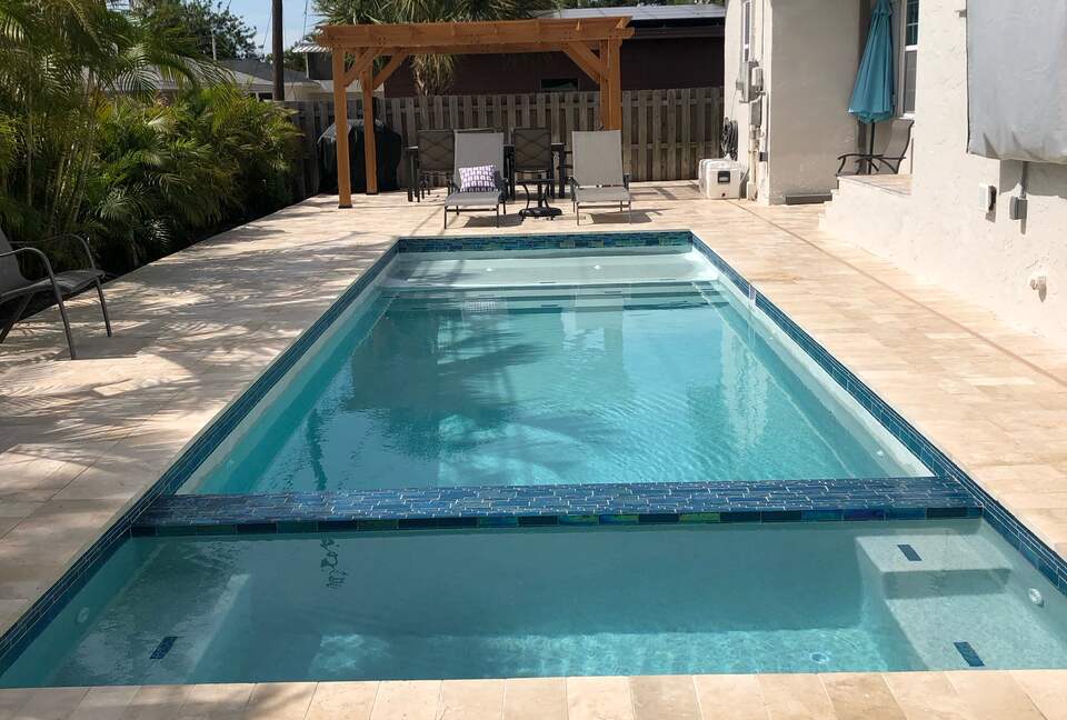 North Beach Beauty with a Pool - Clearwater Beach, Florida