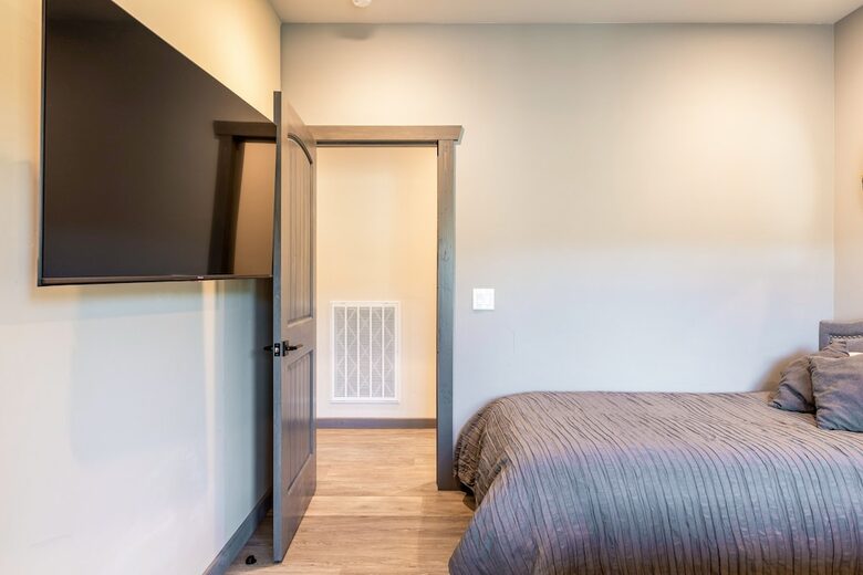Modern Cabin at Big Bear Lake - Big Bear Lake, California