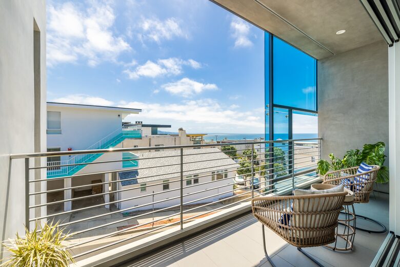 The Blue Wave Luxury Beach House | Manhattan Beach - Manhattan Beach, California