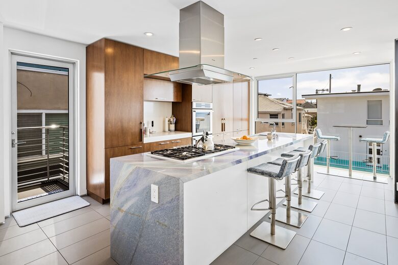 Kitchen Dining Room | Upstairs