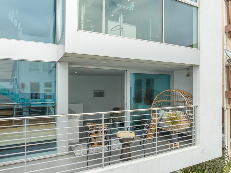 The Blue Wave Luxury Beach House | Manhattan Beach - Manhattan Beach, California