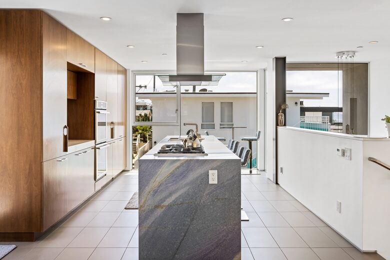 The Blue Wave Luxury Beach House | Manhattan Beach - Manhattan Beach, California