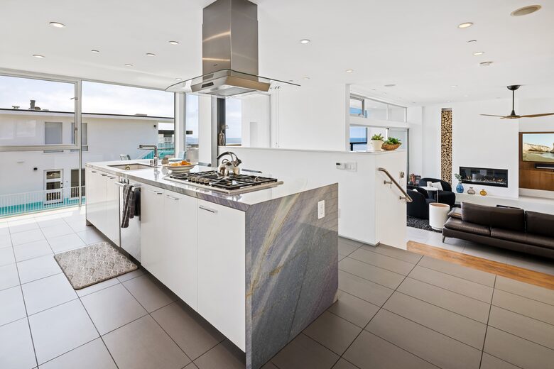 The Blue Wave Luxury Beach House | Manhattan Beach - Manhattan Beach, California