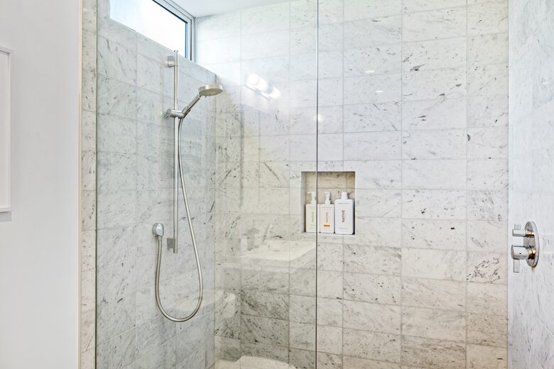Shower | Bathroom Guest