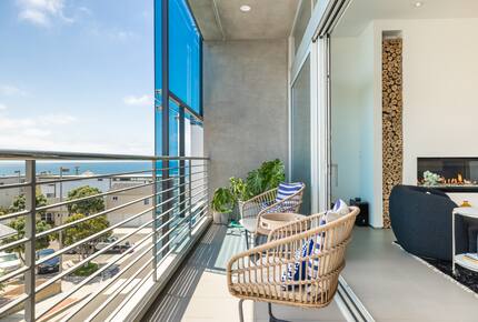 The Blue Wave Luxury Beach House | Manhattan Beach - Manhattan Beach, California
