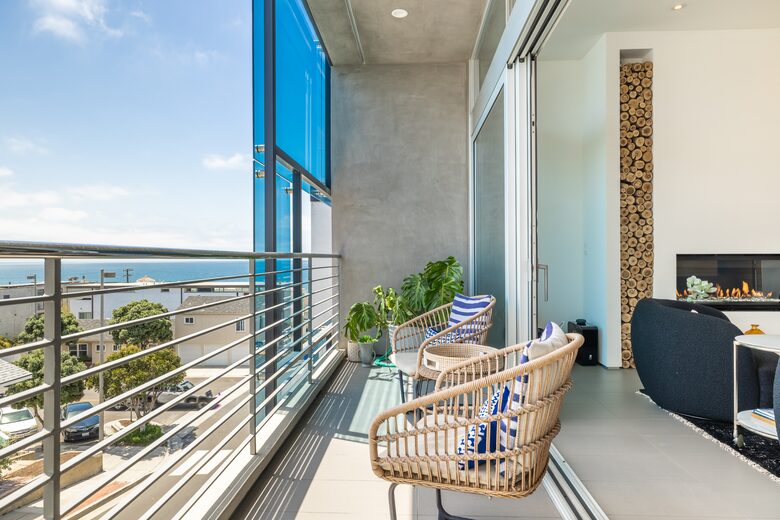The Blue Wave Luxury Beach House | Manhattan Beach - Manhattan Beach, California