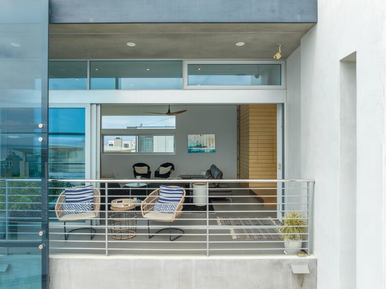 Outdoor Patio off upstairs Living Room