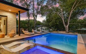 ABOVE - Austin Platinum - Austin, Texas