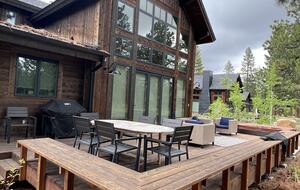 Mountain Modern Home Minutes From Ski Resorts and Lake Tahoe - Truckee, California