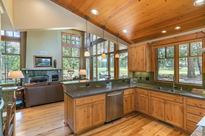 Old Greenwood Cabin in Truckee - Truckee, California