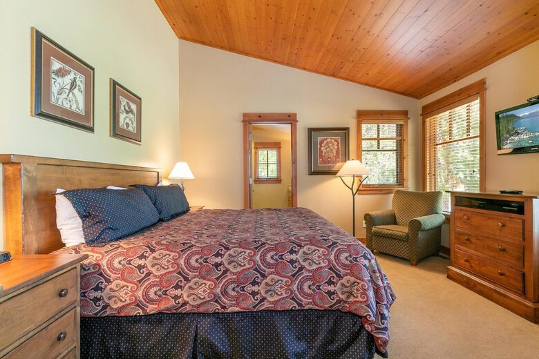 Old Greenwood Cabin in Truckee - Truckee, California