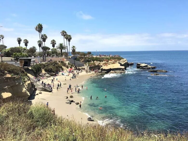 Remodeled Cottage - Minutes to Beach, Park, Shops! - San Diego, California