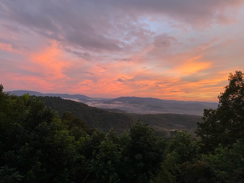 Carolina Mountain Retreat with Unobstructed Mountain Views - Hendersonville, North Carolina