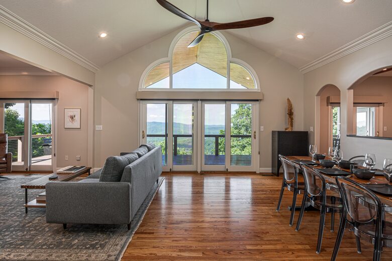 Entry leads to greatroom
