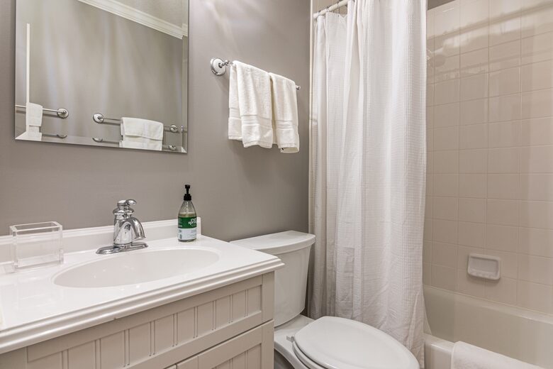 Bathroom that supports downstairs