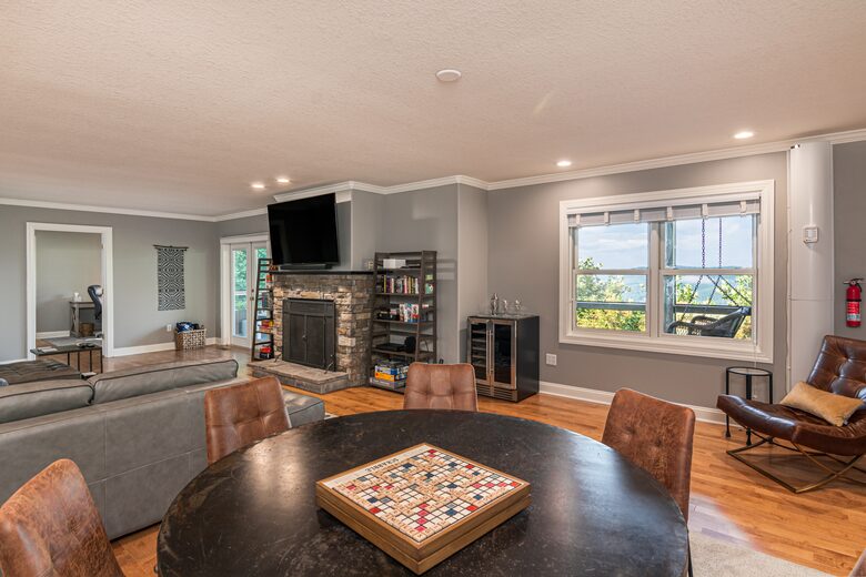 Game table