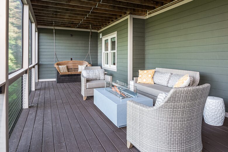Carolina Mountain Retreat with Unobstructed Mountain Views - Hendersonville, North Carolina