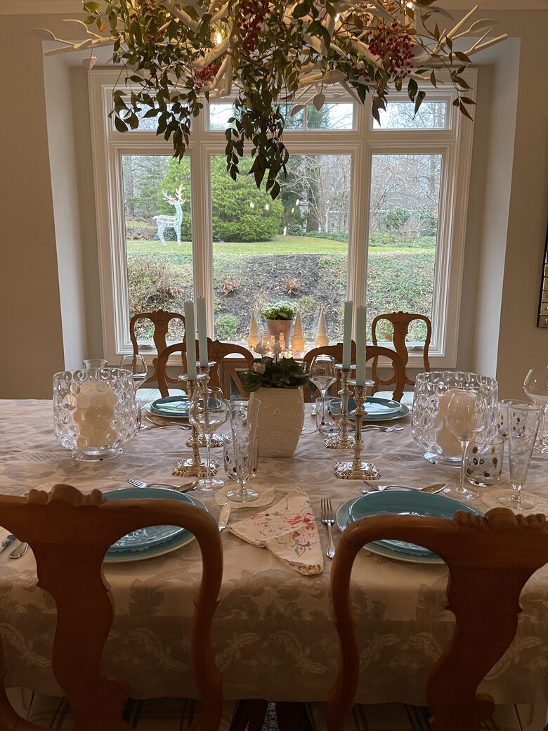Breakfast room dining