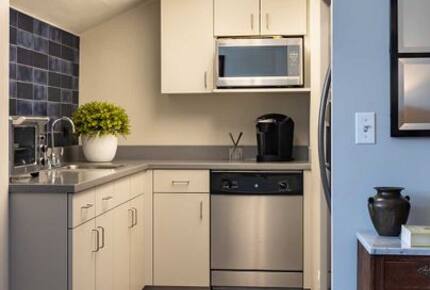 1-Bedroom Restored Vintage Loft in the Heart of Chicago - Chicago, Illinois