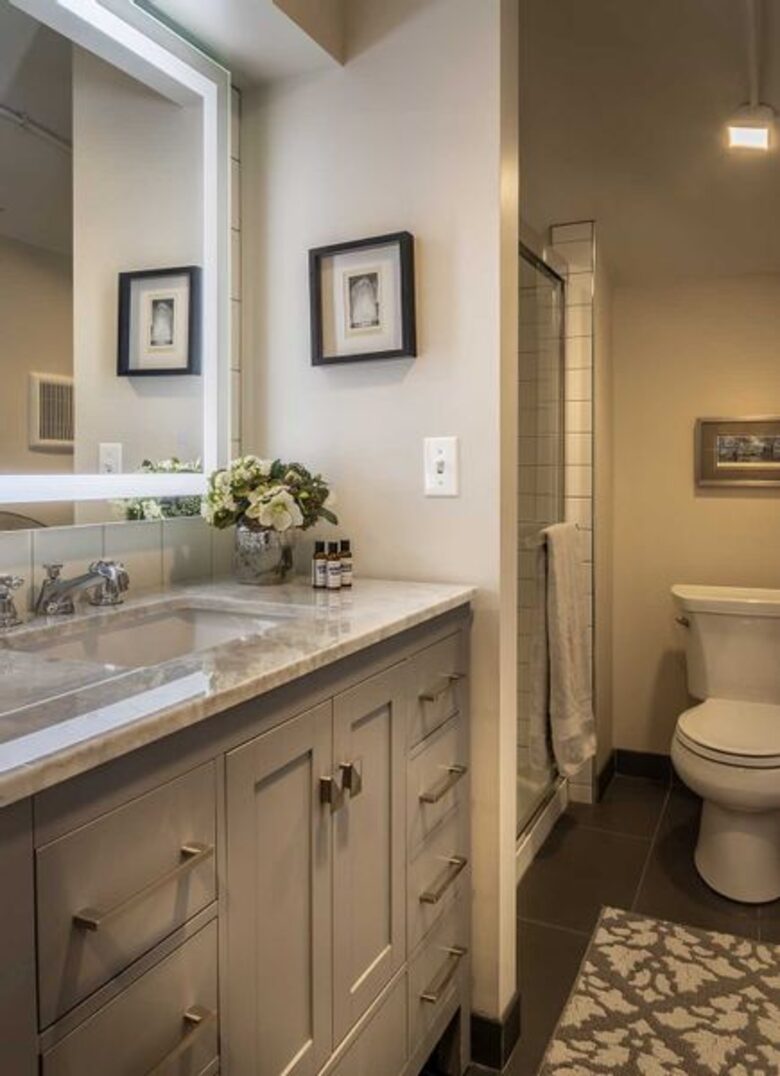 1-Bedroom Restored Vintage Loft in the Heart of Chicago - Chicago, Illinois