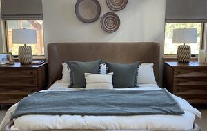 Mountain Modern Home Minutes From Ski Resorts and Lake Tahoe - Truckee, California
