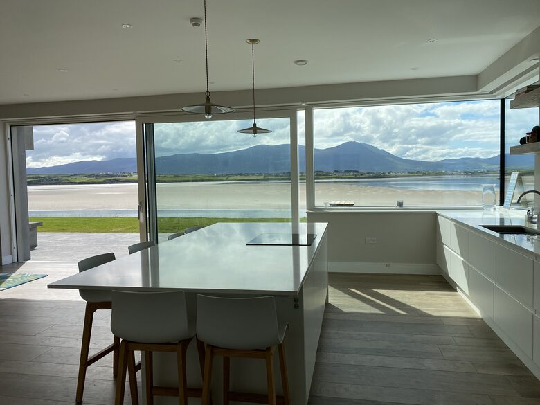 Waterfront Retreat - Ardfert, Ireland
