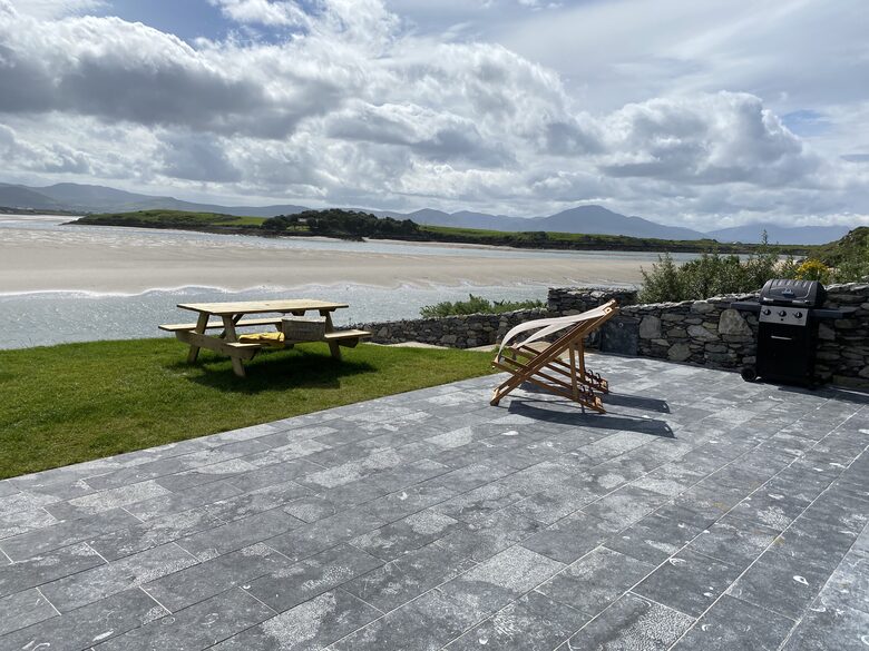 Waterfront Retreat - Ardfert, Ireland