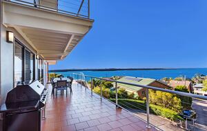 Pacific Waters | Port Stephens - Nelson Bay, Australia