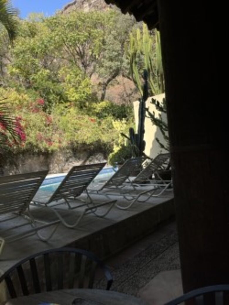 Modern Mexican | Meditarrean style with a Pickleball court, outdoor activities & near cultural sites - Malinalco, Mexico