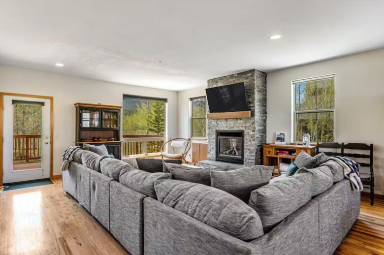 Silverthorne Spacious Getaway - Silverthorne, Colorado
