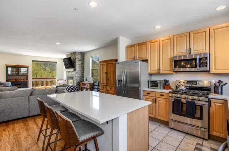Silverthorne Spacious Getaway - Silverthorne, Colorado