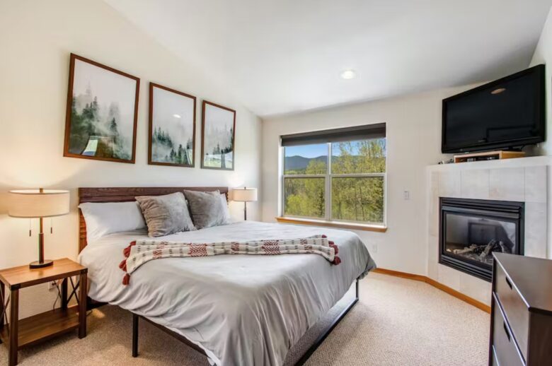 Silverthorne Spacious Getaway - Silverthorne, Colorado