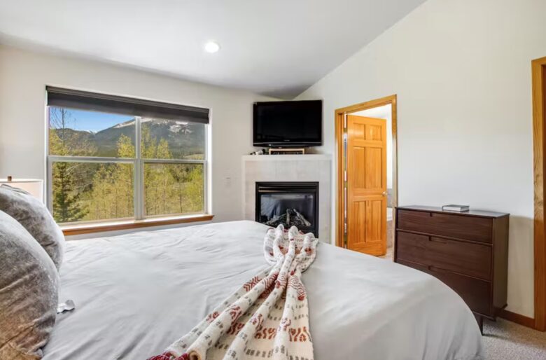 Silverthorne Spacious Getaway - Silverthorne, Colorado
