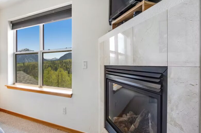 Silverthorne Spacious Getaway - Silverthorne, Colorado